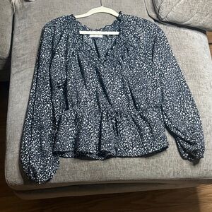 Universal Thread Black and White Blouse